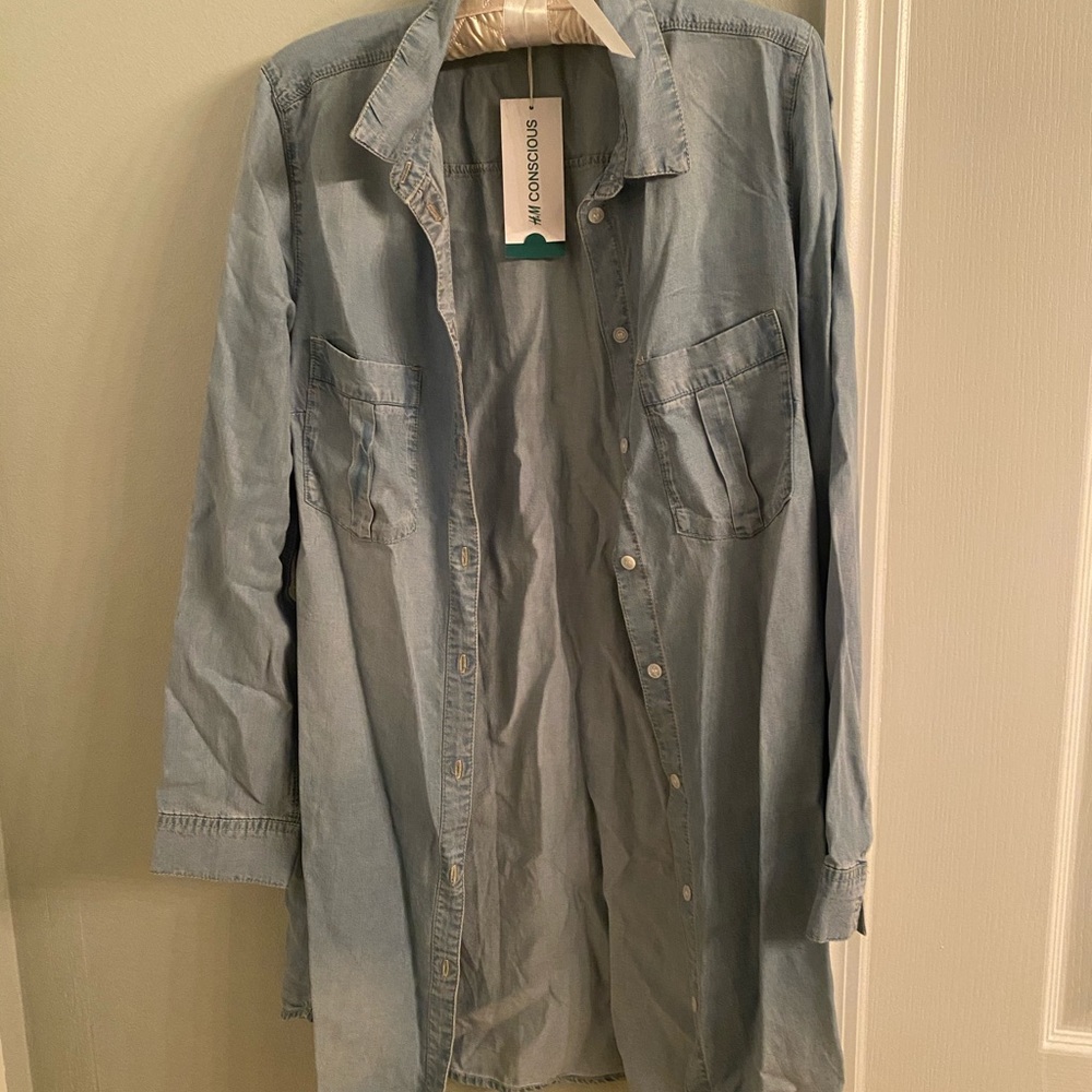 NWT H&M Womens Denim Shirt Dress Size M.